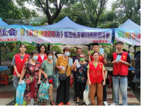 【行走的思政课】党员暑期“双报到”，志愿服务践初心